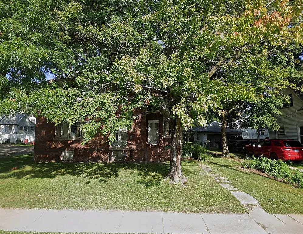 303 N Monroe St photo 1