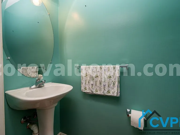 1934 Hackberry Ct — Photo 13