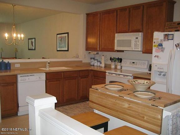 5th image of 4170 Highwood Dr