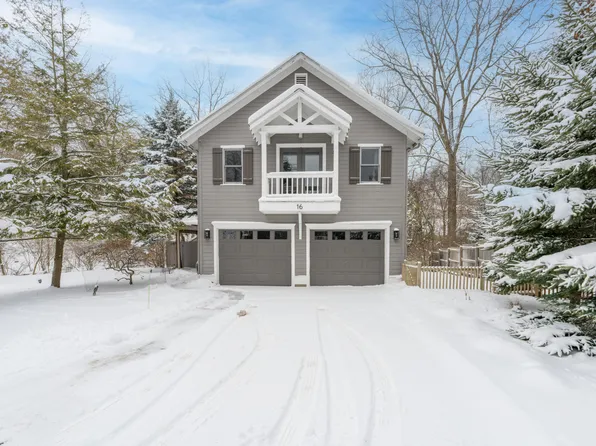 16 Park St, Saugatuck, MI 49453