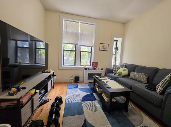 414 E 74th St #1U, New York, NY 10021