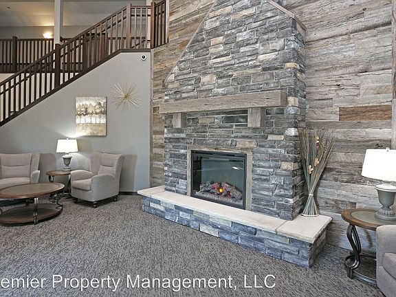 3rd image of 3200 Old Stone Way NE APT 206