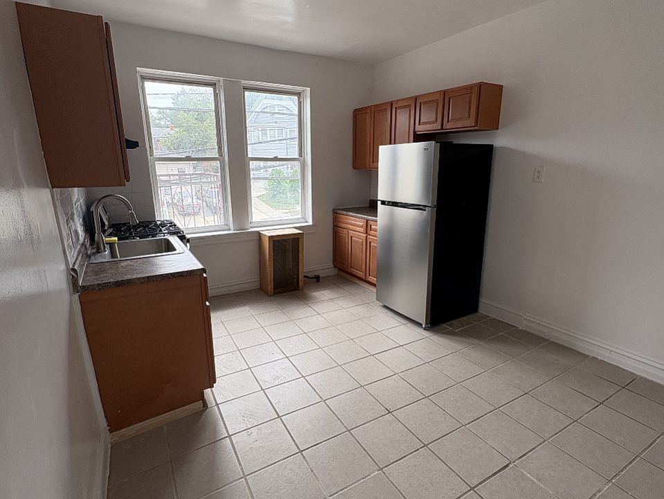 2nd image of 82 Paulison Ave APT 7B