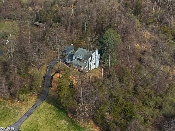 3rd image of 23 Rymon Rd