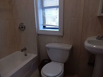 Rented by Aimee Grodanz, LREB