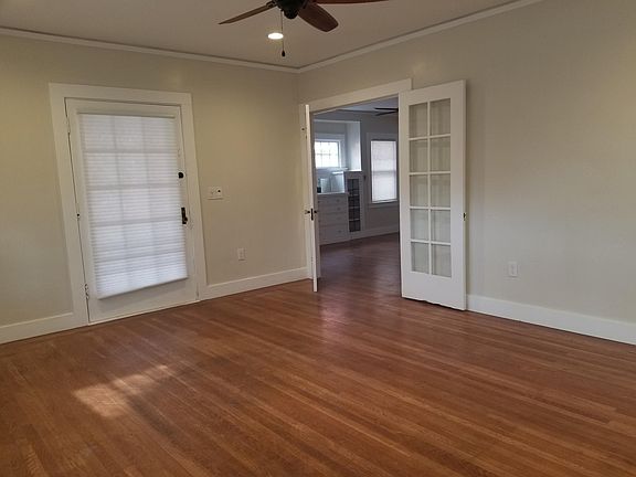2nd image of 421 24th St