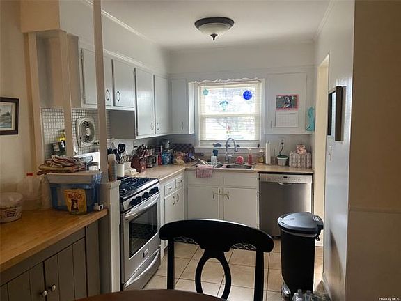 2nd image of 475 E Park Ave