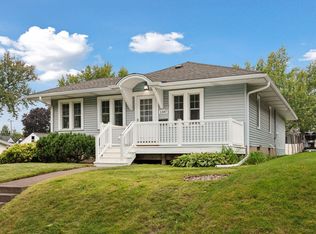 1387 Asbury St, Saint Paul, MN 55108