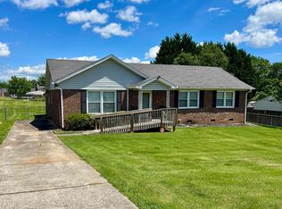 118 Saturn Ln, Greer, SC 29651