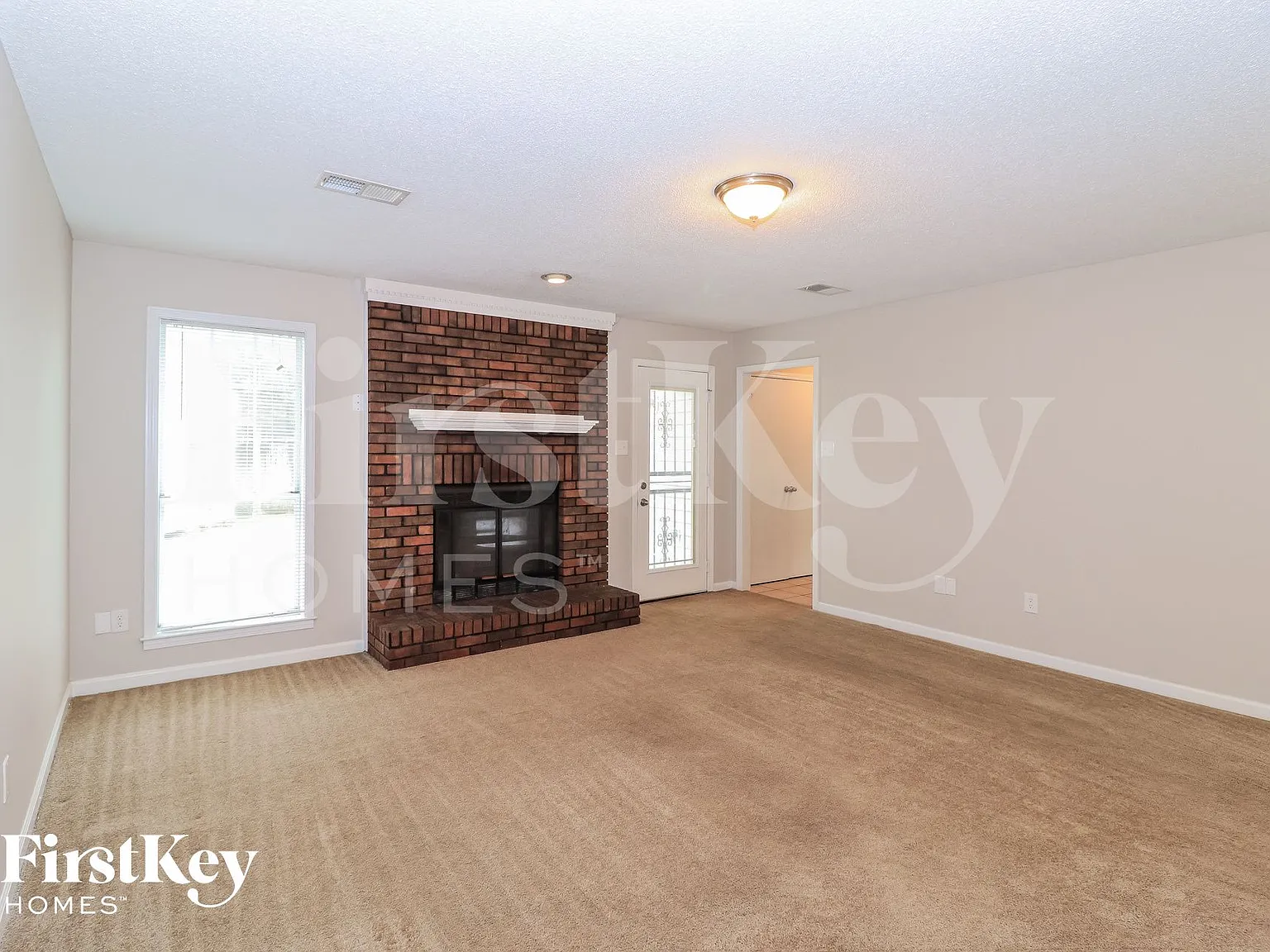 3 bed, 2.0 bath, 1309 sqft, $1,675 — Photo 4