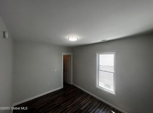 13 Swan St APT 2, Schenectady, NY 12307