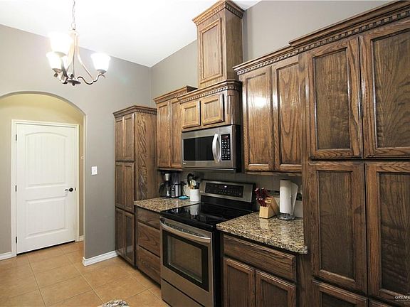 5th image of 1336 N Sal St
