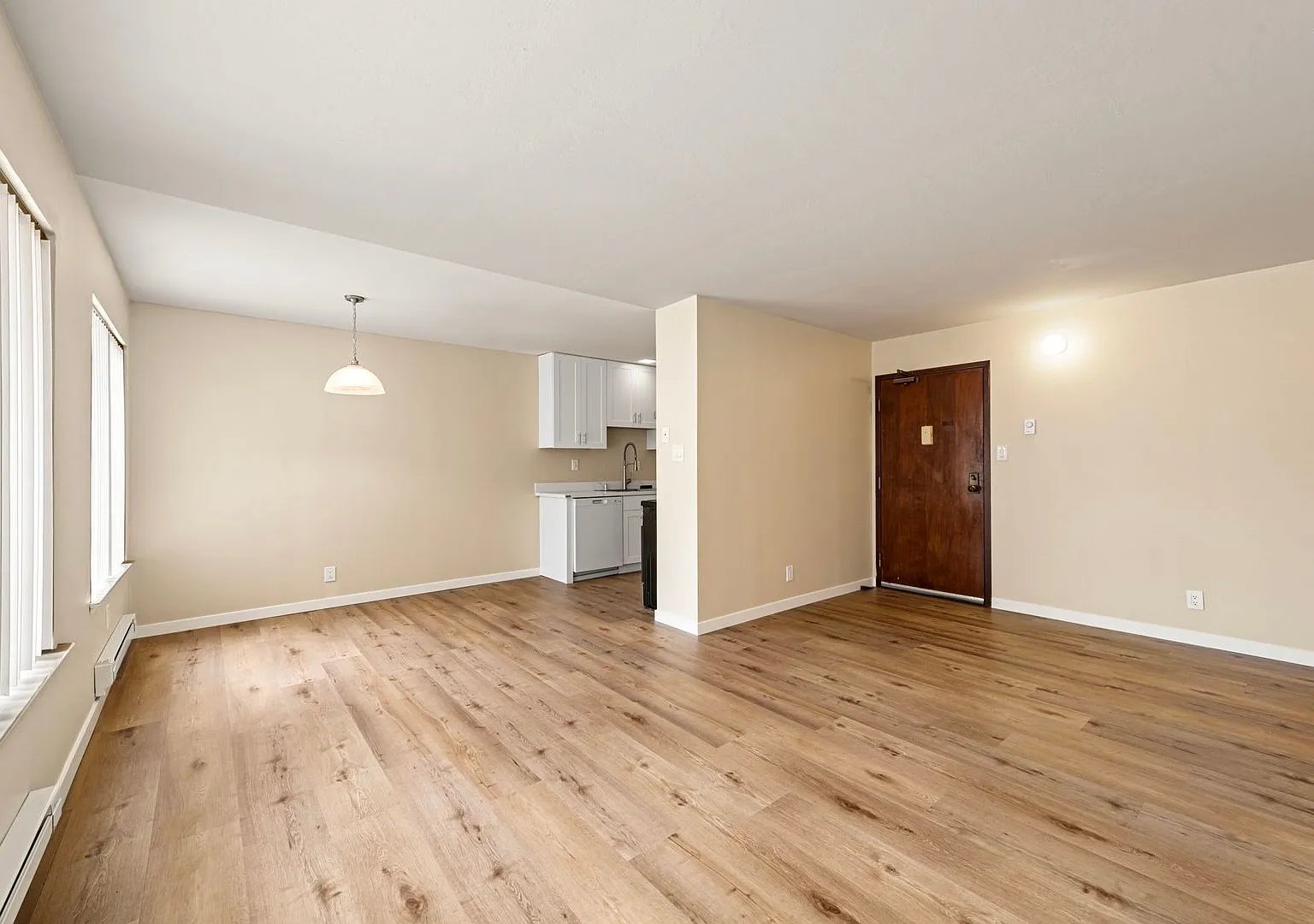 Recently Renovated 1BR in Fantastic Mission Location!! — Photo 1