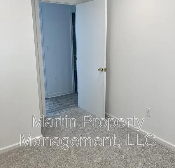 15 Walsh Rd — Photo 3