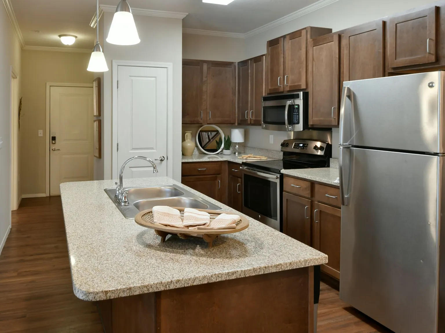Hall Creek — Photo 3