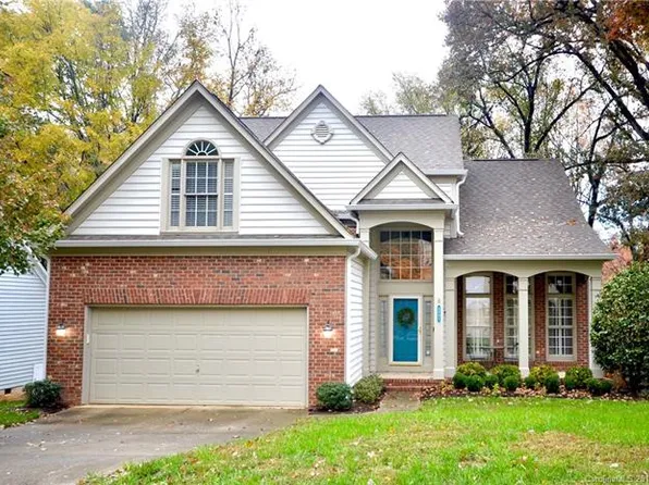 5805 Swanston Dr, Charlotte, NC 28269