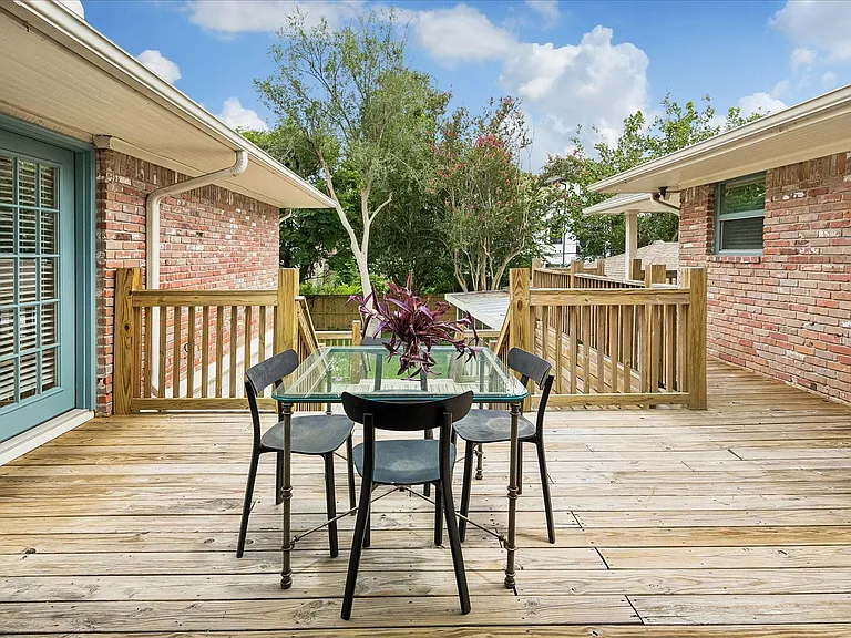 4715 Braesvalley Dr — Photo 24