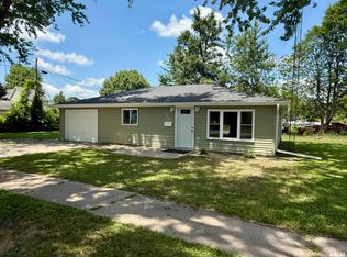 204 E Adams St, Abingdon, IL 61410