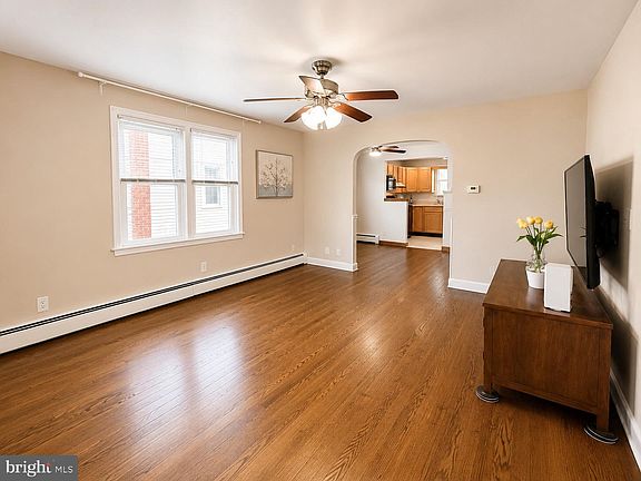 4th image of 28 W Center Ave