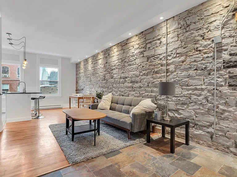 184 Sydenham St — Photo 8