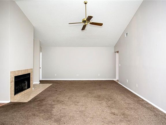 5th image of 7003 Silvermill Dr