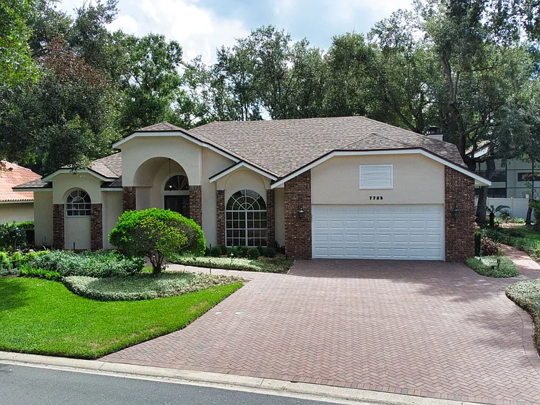 7725 Apple Tree Cir — Photo 3