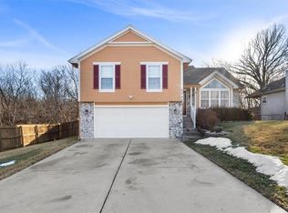 5329 NE Scenic Dr, Lees Summit, MO 64064