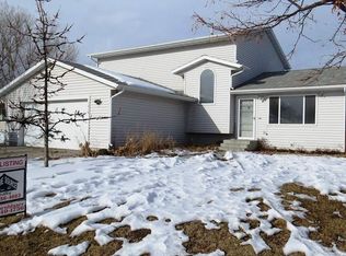 1410 Maple Ln, Riverton, WY 82501