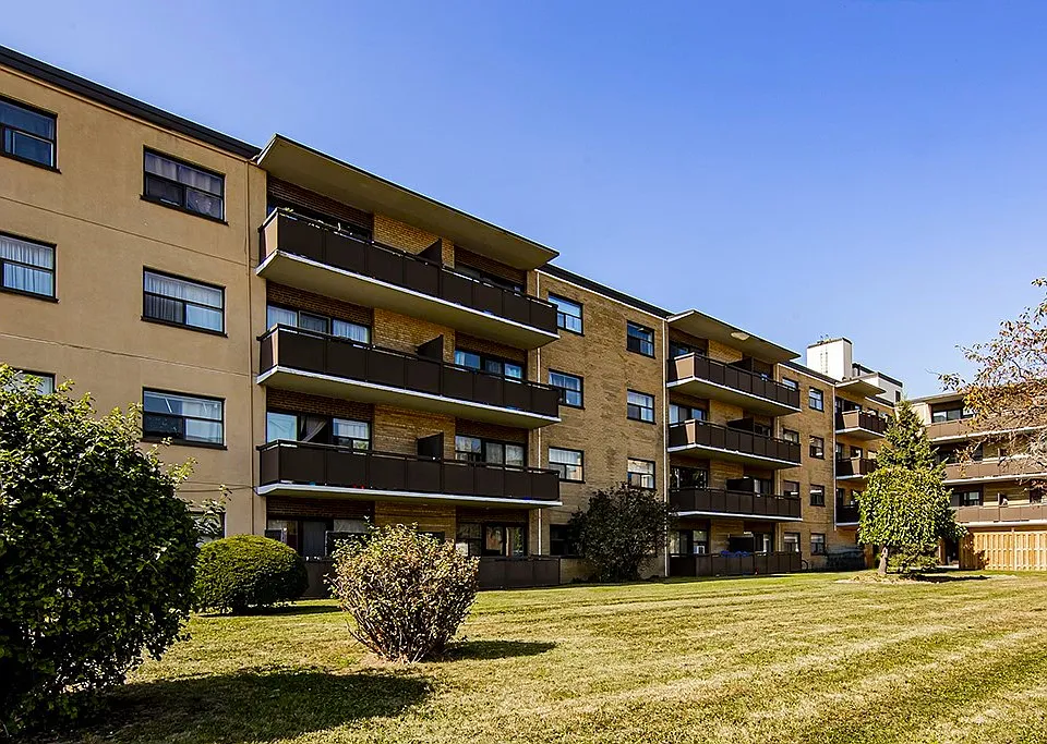 11 Eccleston Dr
