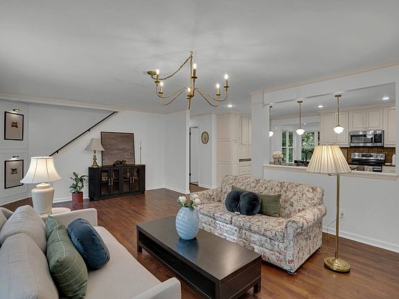 2nd image of 305 Common Reed Ave