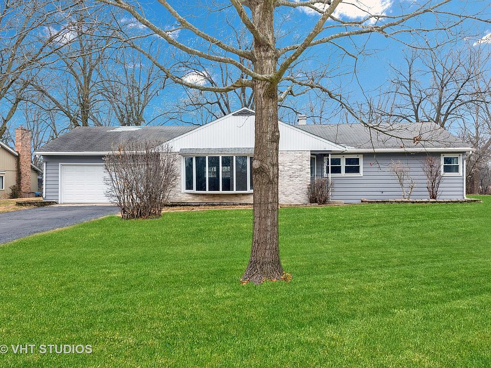 1st image of 1806 Lake Dr
