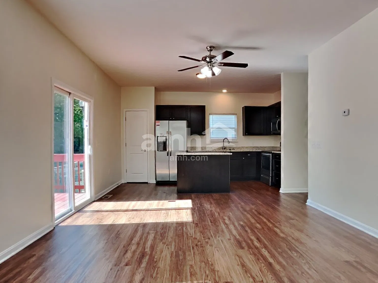 4 bed, 2.5 bath, 2132 sqft, $2,735 — Photo 3