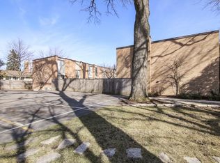 473 Linden St, Winnetka, IL 60093