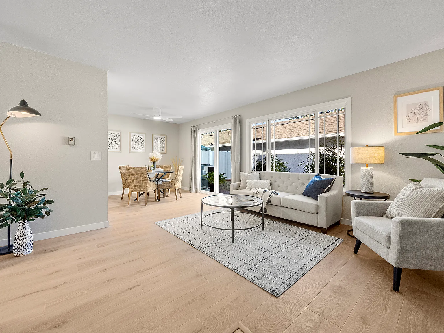 2 bed, 816 sqft, $2,950 — Photo 2