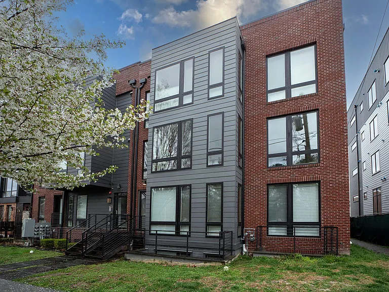4335 Harrison St NW #5 — Photo 2