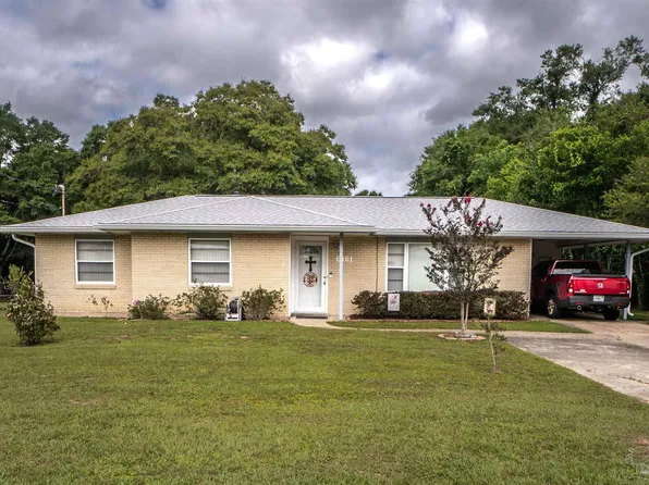 6461 Lark Ave, Milton, FL 32570
