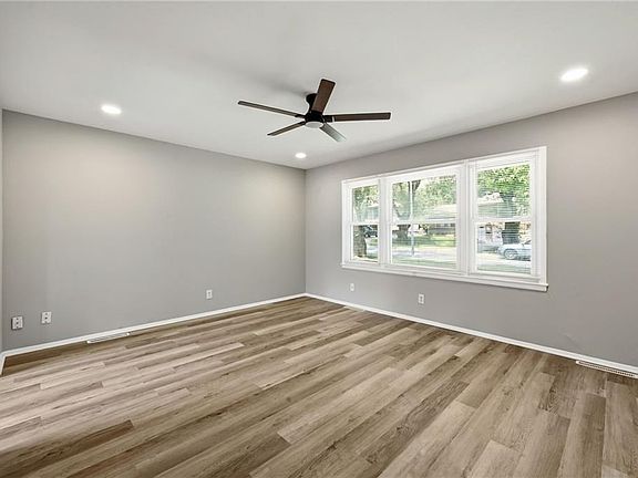 5th image of 8107 E 91st Ter