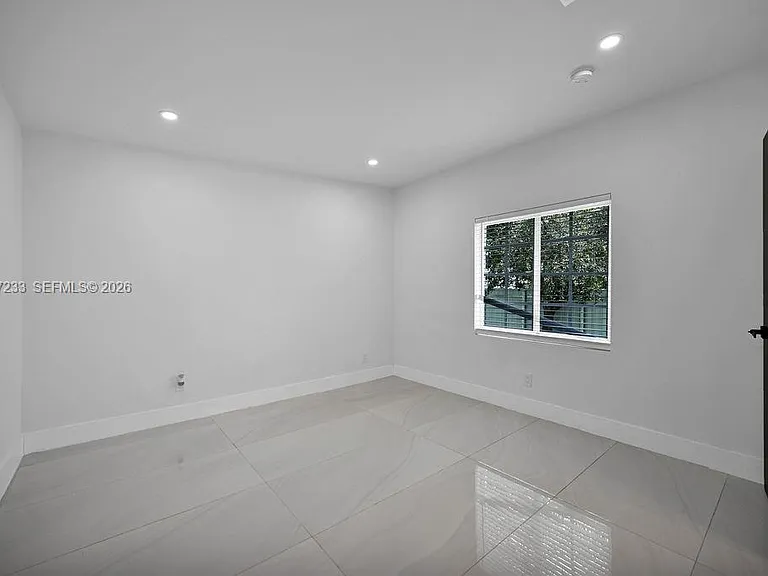 570 NW 48th St — Photo 9
