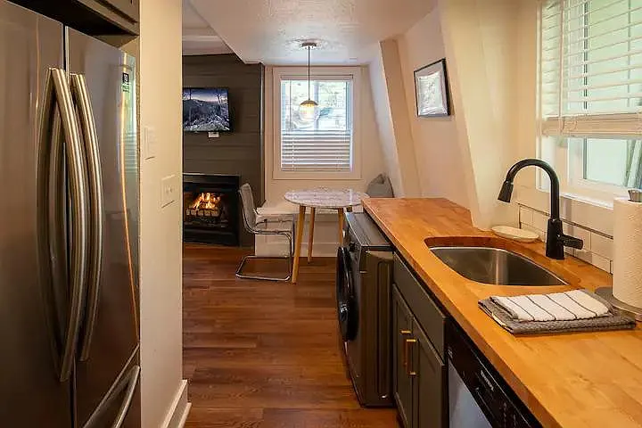 64 Creekside Dr #B — Photo 8