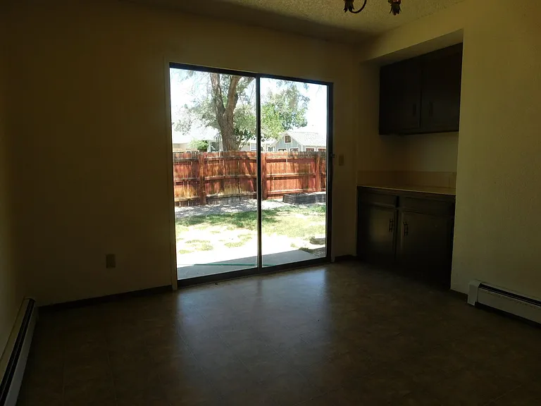 644 Starlight Dr — Photo 4