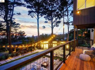 2990 Holyrood Dr, Oakland, CA 94611
