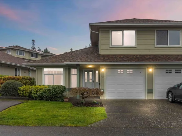 126 Hallowell Rd #10, View Royal, BC V9A 7K2