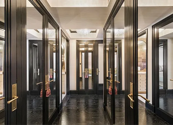 Sold by Warburg | media 23