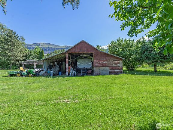 4th image of 3432 Bainard Road