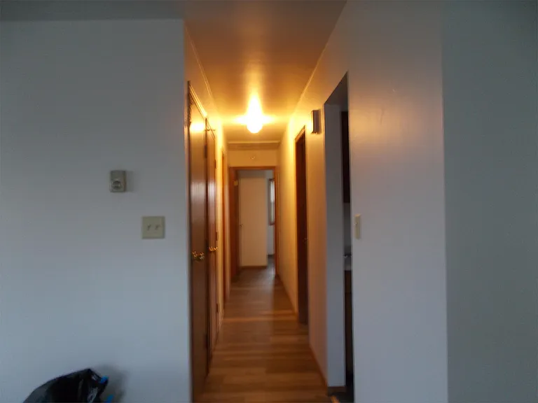 320 Joseph St — Photo 5