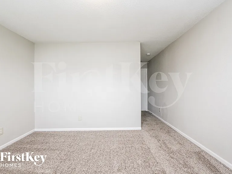 8145 Maple Stream Ln — Photo 12