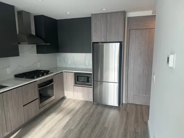 10750 135a St #706, Surrey, BC V3T 4C9