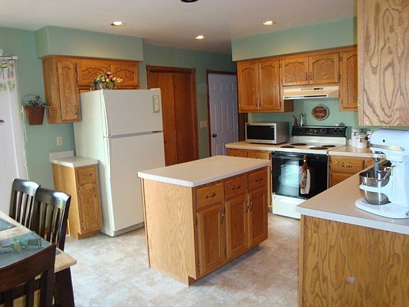Kitchen with pantry and island