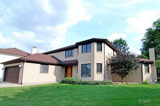 1st image of 611 N Berkshire Ln