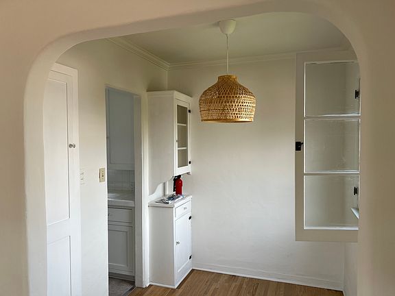 5th image of 1817 Veteran Ave #1817